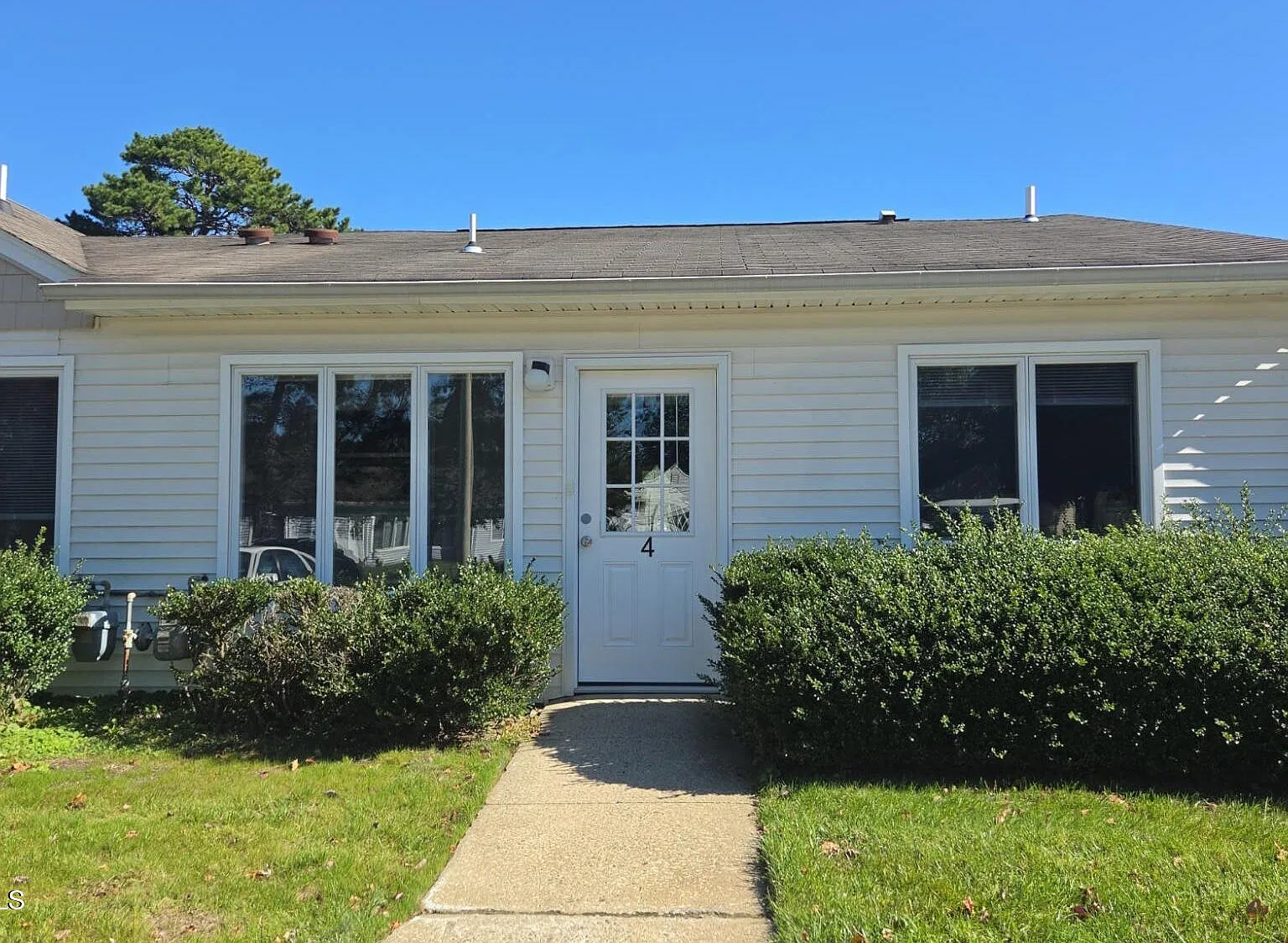2 bed, $2,125 — Photo 1