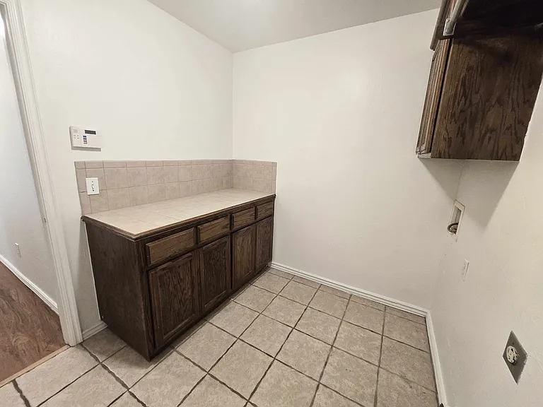 16001 Korie Dr — Photo 21