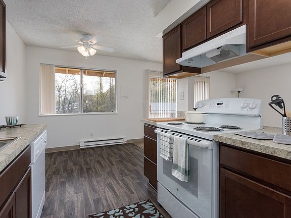 Greenbriar Village | Kitchen