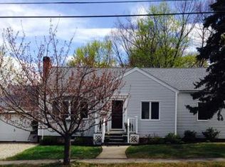 22 May St, Marblehead, MA 01945