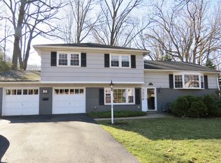 30 Cavell Pl, West Caldwell, NJ 07006