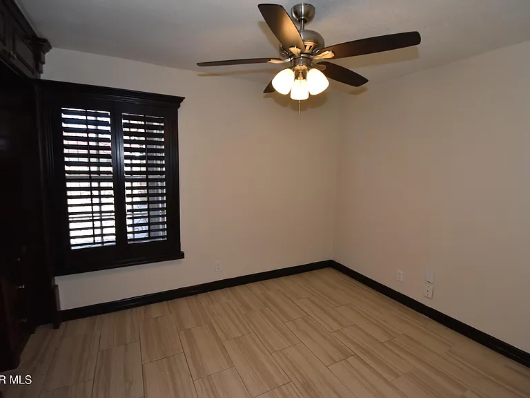 10800 Saigon Dr — Photo 21