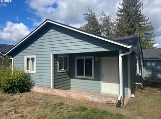 1716 Adams Ave, Cottage Grove, OR 97424