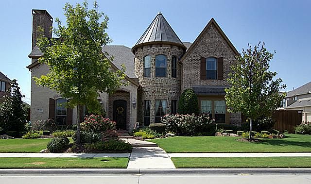 1st image of 2683 Sharlis Dr