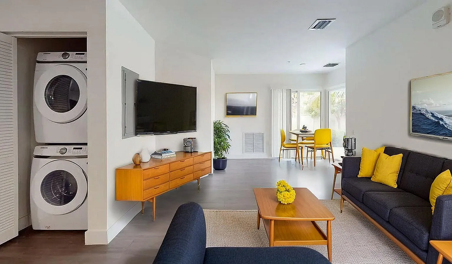 Mayfair at Lawnwood — Photo 3