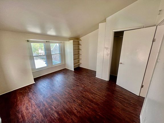 5th image of 1010 S Hall St #1