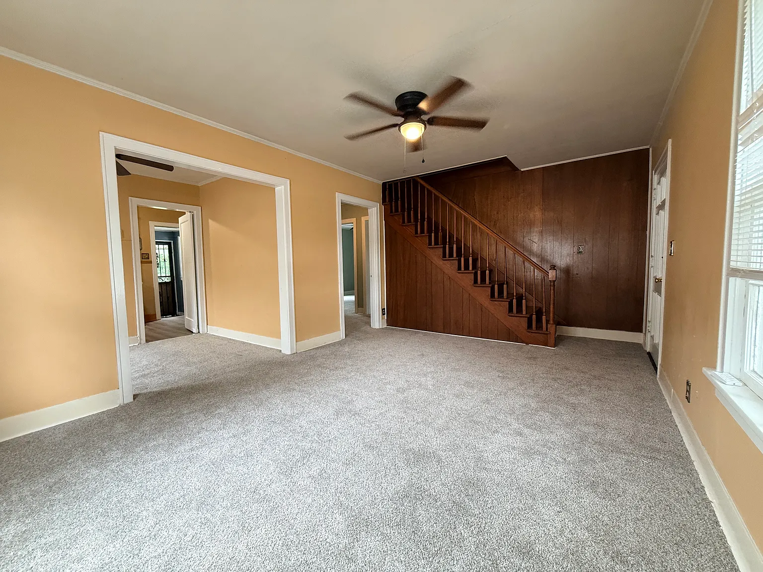 4 bed, 1350 sqft, $1,200 — Photo 2