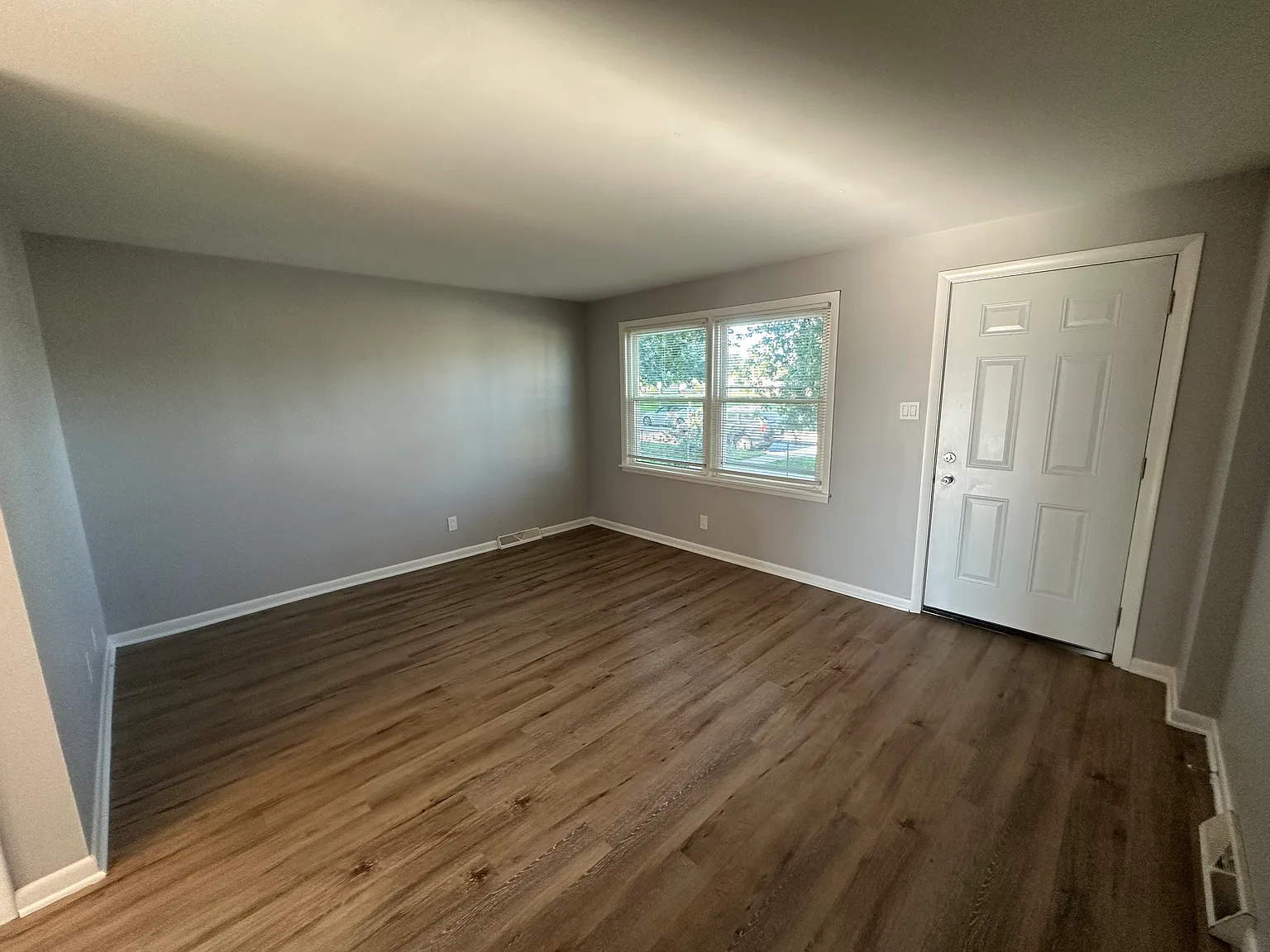 2 bed, 1.5 bath, 1200 sqft, $1,645 — Photo 1