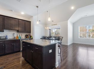 104 Autumn Ct, Little Falls Twp., NJ 07424