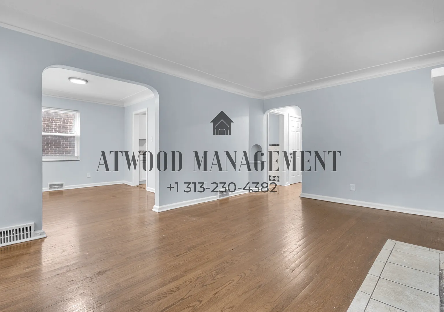 This beautifully updated 3-bedroom, 2-bath single-family home is ready for move-in! — Photo 3