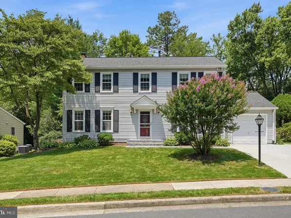 9514 Wallingford Dr, Burke, VA 22015