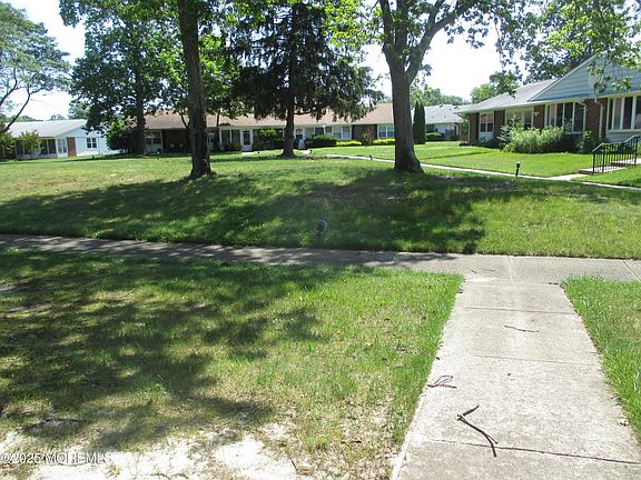 3rd image of 1236D Hamilton Ct #1236D
