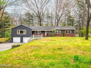 12 Juniper Dr, Clifton Park, NY 12065