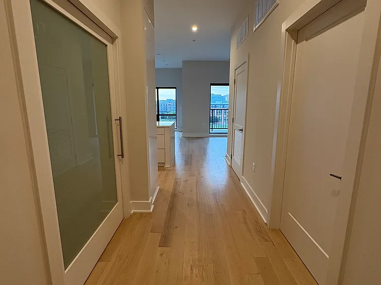 701 Swann Ave #605 — Photo 5