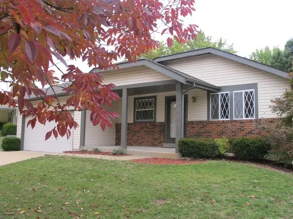 139 Brightfield Dr, Ballwin, MO 63021