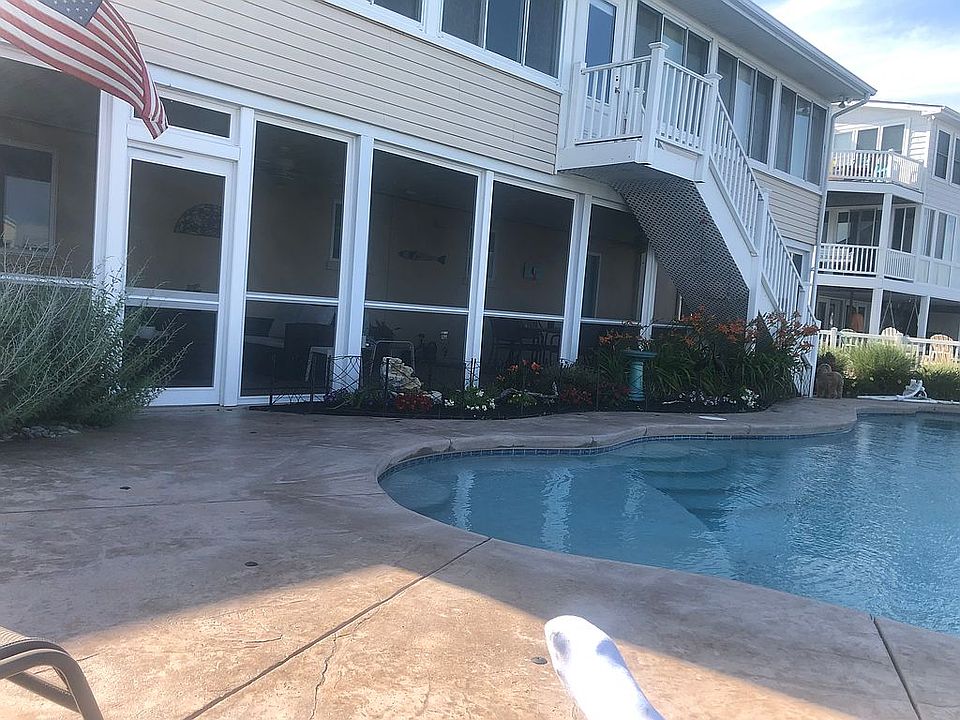 1st image of 38365 Hickory Ln