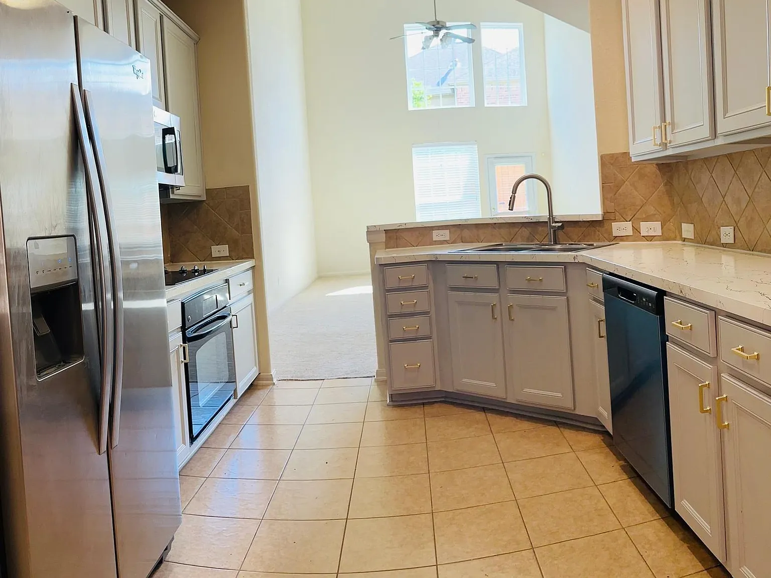 4 bed, 3.5 bath, 2235 sqft, $2,200 — Photo 1