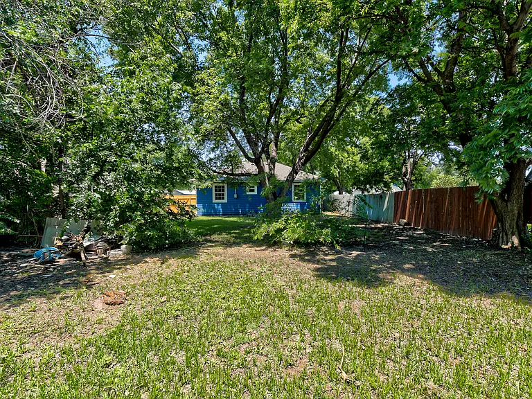 2416 SW 33rd St — Photo 29
