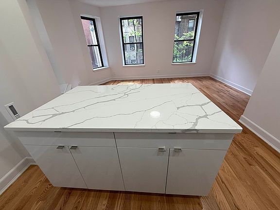 5th image of 320 W 83rd St APT 2D
