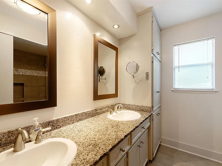 2824 S Logrun Cir — Photo 41