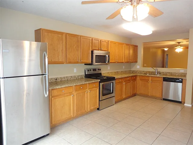 1054 S Clancy — Photo 2