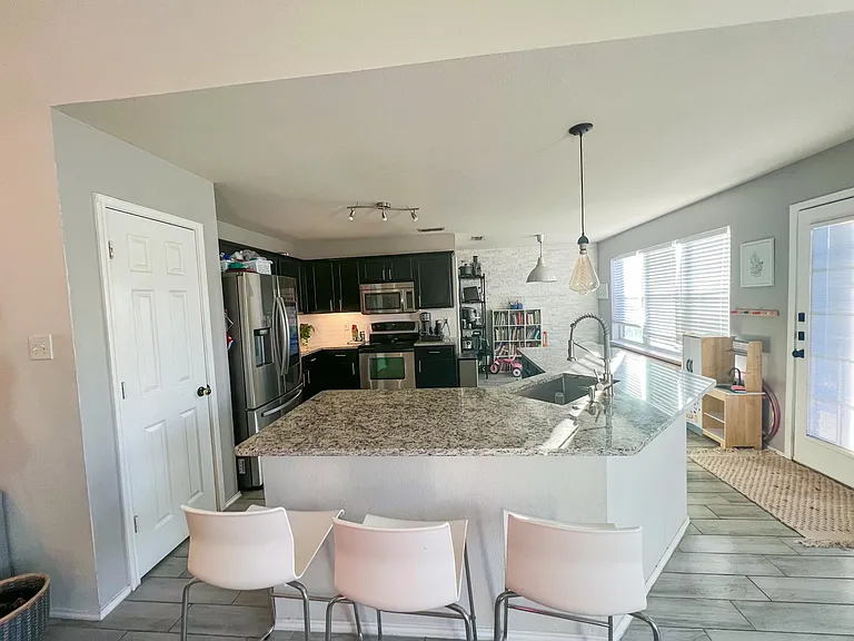 950 Naomi Ct — Photo 6