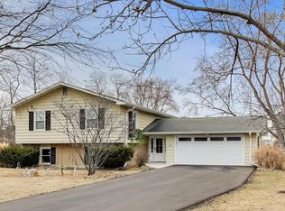 3S700 Delles Rd, Naperville, IL 60563