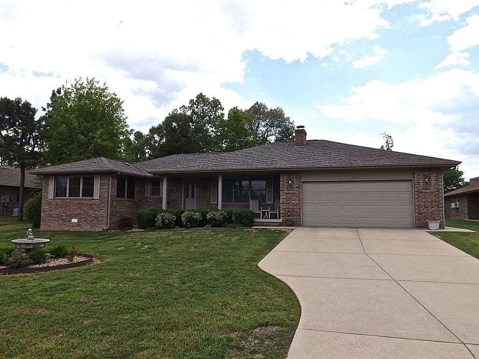 2nd image of 202 Northpointe Dr