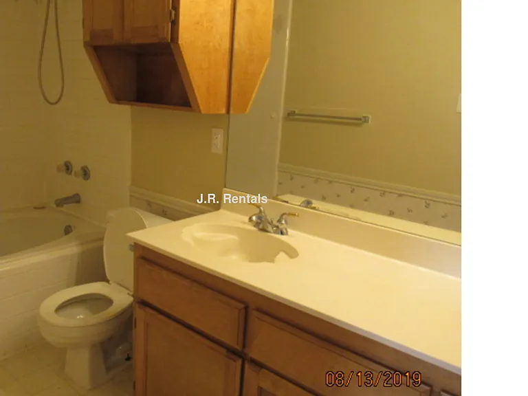 1506 Creek St — Photo 82