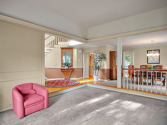 Living Room/Dining/Entry