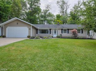 289 Parkview Dr, Aurora, OH 44202