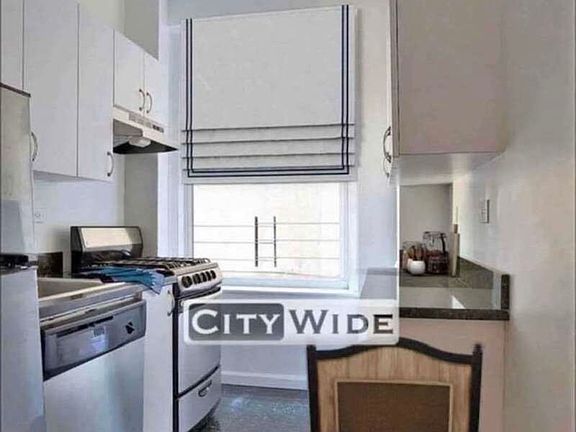 3rd image of 120 W 86th St #1I