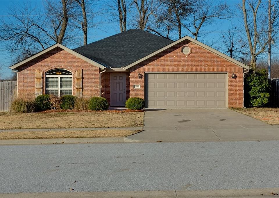 1st image of 2605 N Indian Oaks Dr