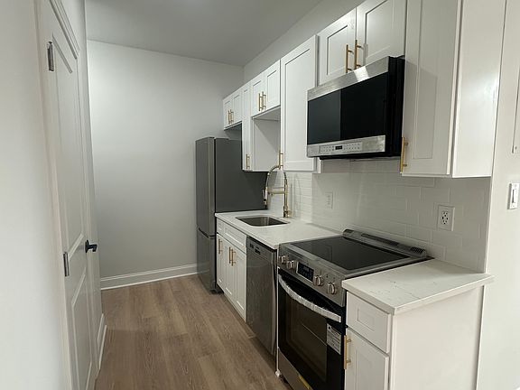 3rd image of 2 Maryland Ave #804f66491