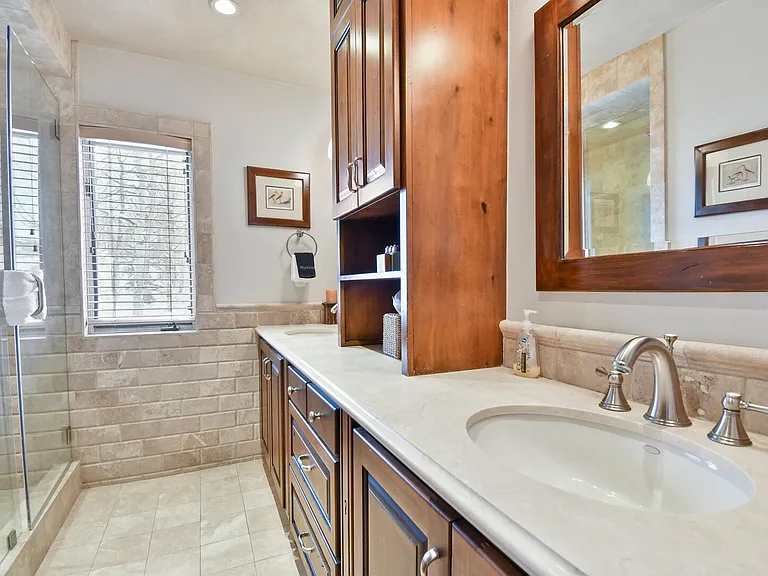 Deer Valley Dr S — Photo 11