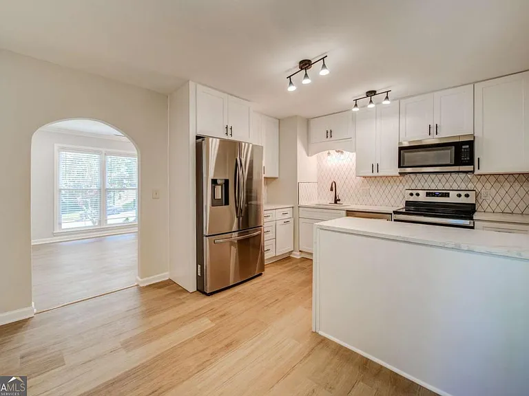 4734 N Springs Rd NW — Photo 18