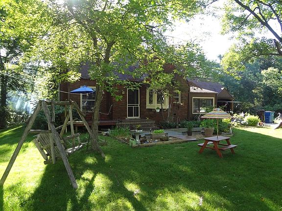 2nd image of 2365 Ayrshire Dr