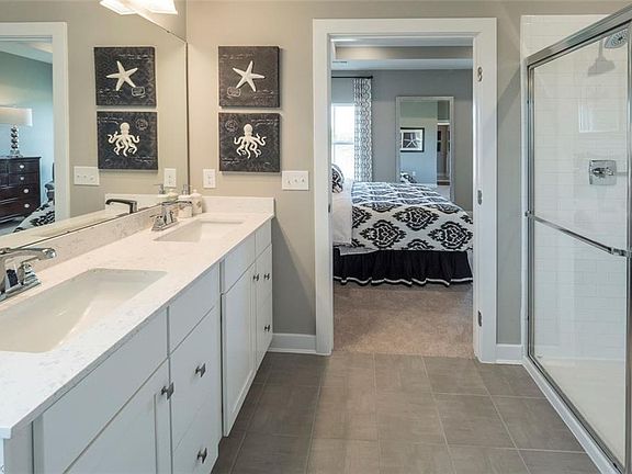 2nd image of 135 Lakeland Way