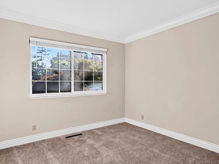 1214 Kilarney Ln — Photo 21
