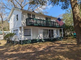 102 Webb St, Bonneau, SC 29431