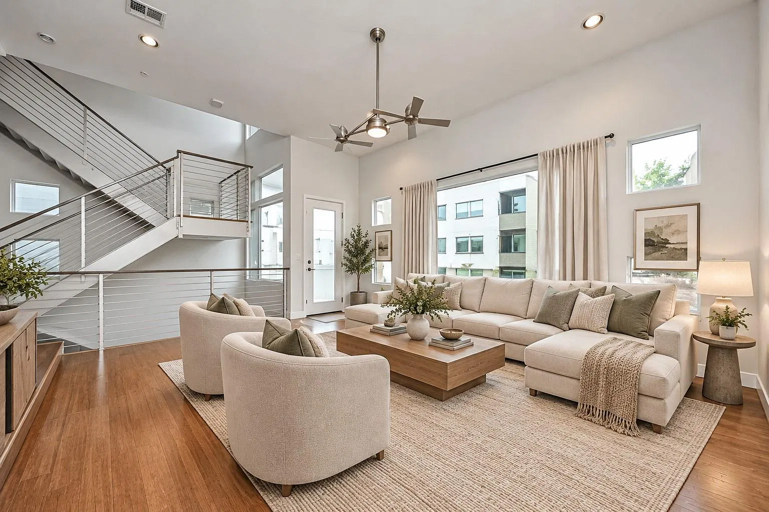 3 bed, 3.5 bath, 2472 sqft, $3,600 — Photo 3