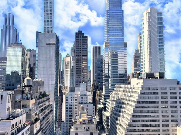 303 East 57th Street image 2 of 12