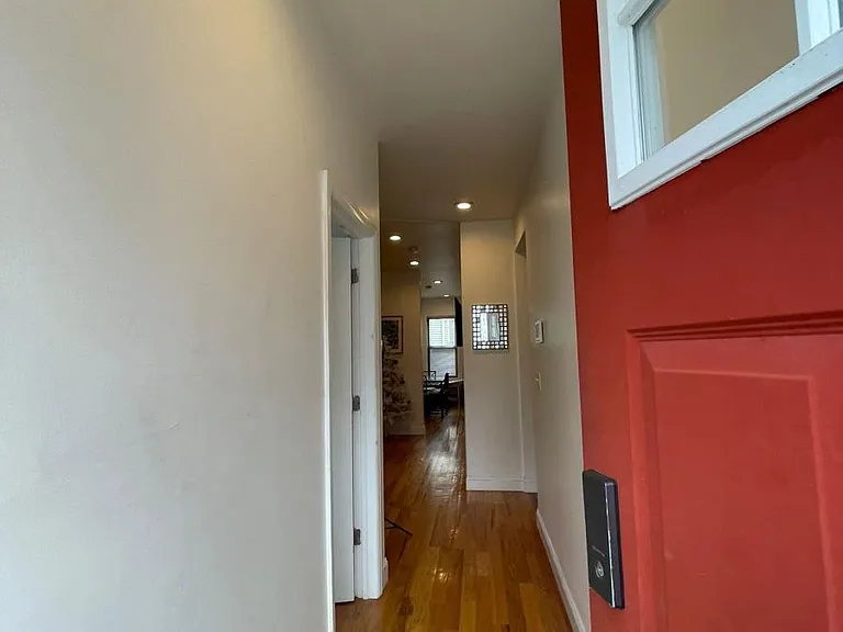 137 De Kalb Ave #1 — Photo 2