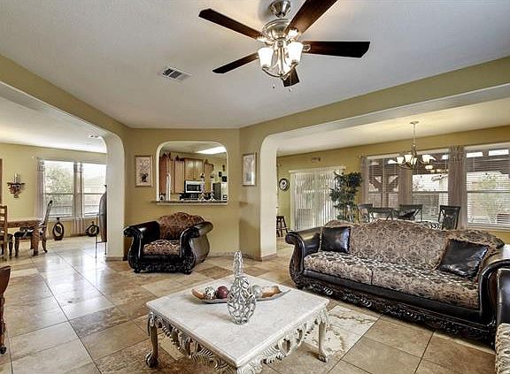 5th image of 8101 Verbank Villa Dr