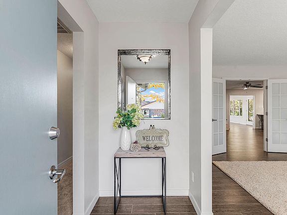 5th image of 10529 Sierra Bonita Ave NE