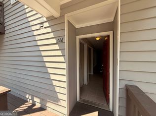 2505 W Broad St APT 326, Athens, GA 30606