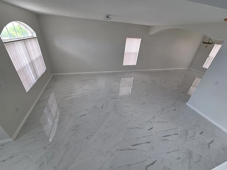 330 Aldershot Ct — Photo 30