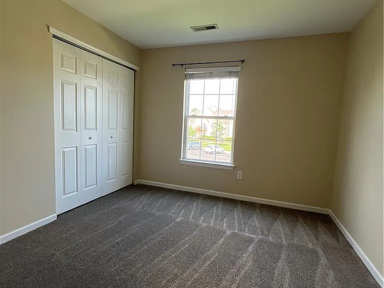28 Wagon Wheel Rd #28 — Photo 5