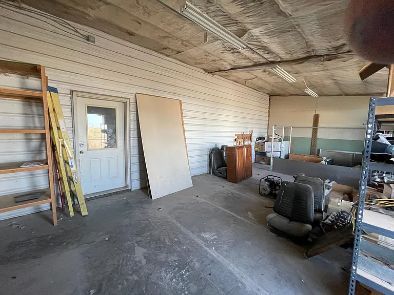 Additional storage area. Approximately 750 sq ft.