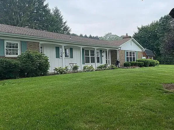 2262 Jordan Rd, Orefield, PA 18069